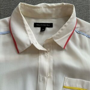 Banana Republic Women’s White Shirt with Red, Yellow, and Blue Accents